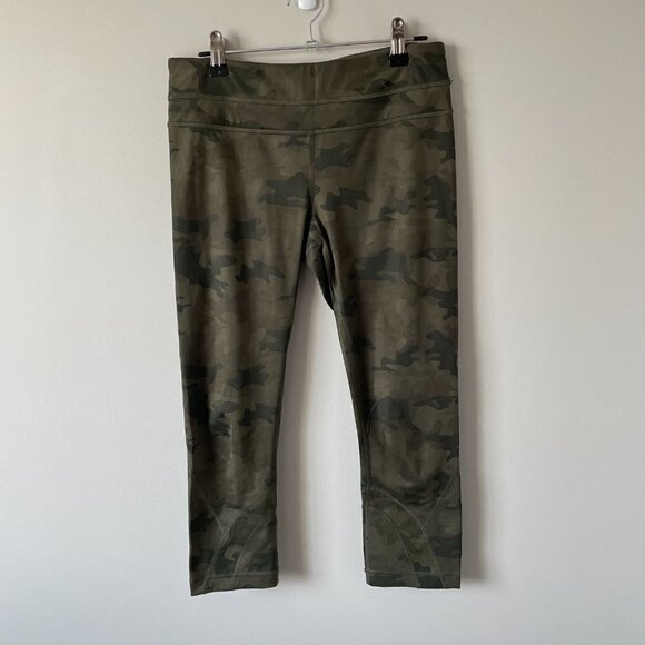 LULULEMON Run Inspire Crop II *All Luxtreme Camo Fatigue Green 6 - Picture 2 of 8